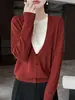 Nuevo suéter de punto elegante de otoño e invierno de imitación de dos piezas con cuello en U para mujer, de corte holgado, de manga larga, tejido fino, versátil