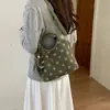 Bolso de gamuza para mujer, nueva colección de otoño 2026, bolso de hombro de alta gama para el día a día, gran capacidad, bolso tipo cubo retro y moderno