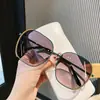 Gafas de Sol Nuevas de Moda Femeninas Elegantes Fotografía Callejera Viaje Estudiante Anti-UV Cara Grande Aspecto Adelgazante Gafas de Sol de Playa Verano