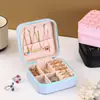 Caja de Almacenamiento Portátil para Joyería, de Alta Gama y Exquisita, Caja de Joyería Antioxidación para Collares, Anillos y Pendientes, Caja de Joyería Pequeña Estilo Chanel