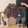 Conjunto de Peluche para Niños 2026 Ropa de Invierno Nueva para Bebé Chaleco Grueso de Dibujos Animados para Niños Conjunto Cálido de Tres Piezas Moderno