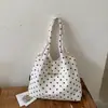 Bolsa Transfronteiriça de Veludo com Bolinhas de Uma Alça Feminina Grande Capacidade Bolsa Tote para o Dia a Dia Bolsa Simples Versátil Leve Bolsa de Ombro Feminina