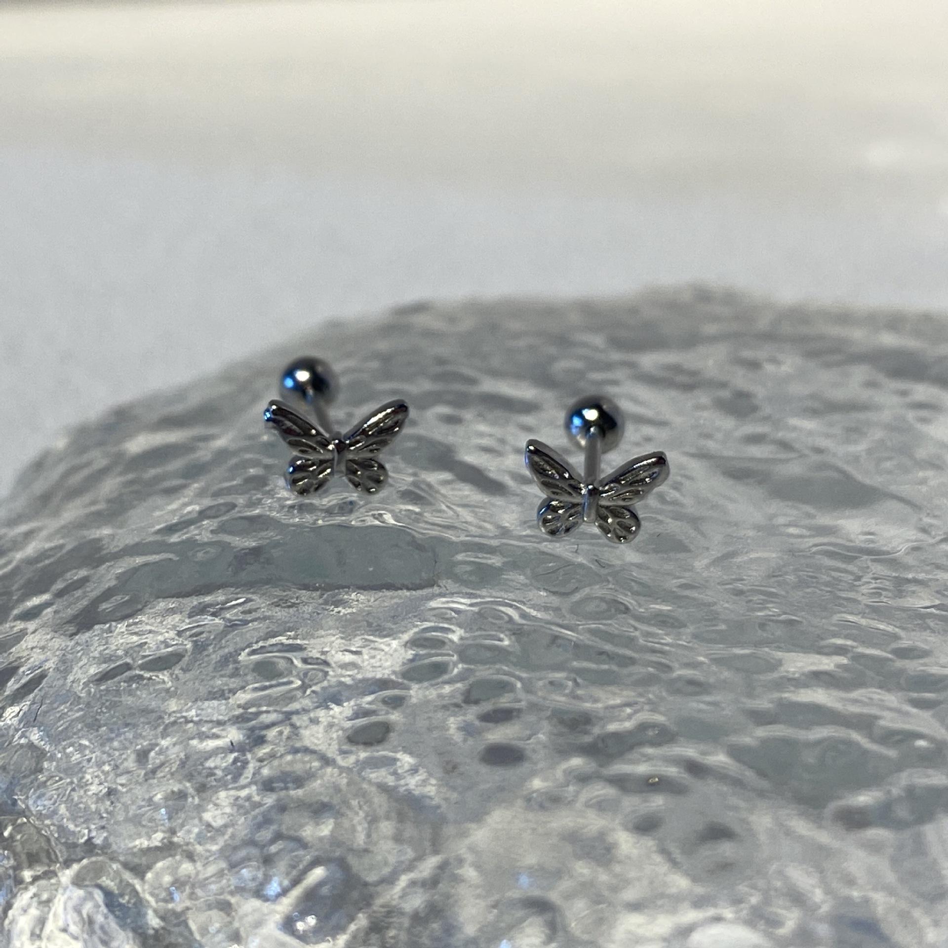 R65#蝴蝶螺丝耳钉