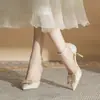 Zapatos de tacón alto huecos de punta cerrada para mujer CH8003-2, zapatos de tacón de aguja de charol puntiagudos para primavera y otoño 2024