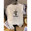 Camiseta Básica de Costas Redondas com Manga Longa para Outono de 2026 para Mulheres, Estilo Casual, Moderna e Versátil, Top Camiseta Interna Cinza Escuro