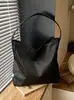 Yuezi 2026 Verão Nova Bolsa Tote Versátil de Veludo Grande Capacidade para o Dia a Dia Casual Bolsa de Ombro Moda Cruzada Bolsa Feminina