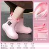 Lindas Botas de Lluvia de Eva para Niños y Niñas, Estudiantes, Niños Mayores, Botas de Lluvia Antideslizantes de Suela Suave, Zapatos Impermeables de Dibujos Animados, Zapatos de Goma para Hombres