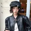 Chapéu Plano Estilo Coreano Retrô com Fivela de Metal Chapéu de Jovem Jornaleiro Chapéu de Equitação Feminino Primavera Outono Temperamento Versátil Boina Plissada Deixa o Rosto Menor