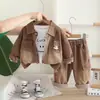 2026 Nueva Moda Otoñal para Niños Ropa Elegante de Primavera y Otoño para Niños Chaqueta de Mezclilla Degradada Conjunto de Tres Piezas de Manga Larga Moderno