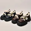 Mocassins Quentes Forrados de Lã com Sola Grossa Pequena para Aumentar a Altura 2025 Outono e Inverno Novo Estilo Velcro Slip-On Sapatos de Algodão e Sapatos de Couro