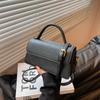Bolso de textura práctica de alta gama para mujer 2025 primavera nueva moda para ir al trabajo versátil de hombro bandolera de mano bolso cuadrado pequeño
