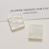 Zhen Tu Primavera/Verano Diseño Fresco Arena Fluyente Iridiscente Cubo de Letra Aretes Accesorios para el Cabello Joyería DIY para Mujeres Accesorios