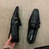 Mocassins femininos Chuyuji estilo old money artístico de nicho da moda com bico quadrado, fivela e design esculpido