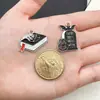 Serie Oscura Calabaza de Halloween Murciélago Lápida Libro Mágico Dijes para Zapatos Aretes de Bricolaje Collar Llavero