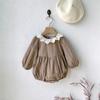 Macacão Estilo Primavera para Bebê Menina com Estampa Retro e Gola de Renda Macacão de Manga Longa para Bebê Macacão de Engatinhar
