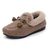 Zapatillas de algodón cálidas de invierno para mujer, de interior, con suela gruesa antideslizante, zapatos cálidos acolchados de algodón, mocasines de felpa de suela suave para estar en casa