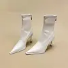 Botines Otoño/Invierno 2026 Punta Fina Tacón de Aguja Ajuste Delgado Estilo Europeo y Americano Tacón Alto Cremallera Trasera Elástica Botines Cortos para Mujer de Moda