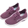 Zapatos Deportivos para Mujer 2025 Primavera y Otoño Nuevos Zapatos para Mamá Zapatos Casuales para Mujer para Caminar Correr Zapatos Tejidos Fly Dropshipping