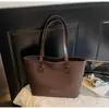Bolso de Hombro Casual y de Moda para Mujer 2025 Nuevo Bolso Tote Retro de Gama Alta Gran Capacidad Casual Bolso de Axila