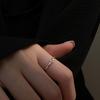 Anillo de amor hueco, diseño de nicho femenino, anillo simple en forma de corazón, elegante anillo de dedo, anillo de cola ajustable