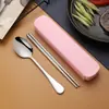 Set de Cubiertos Portátil de Acero Inoxidable con Soporte para Tenedor, Cuchara y Palillos, Set de Tres Piezas con Caja de Almacenamiento para Guardado Portátil
