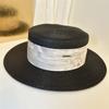 Sombrero Estilo Marea Nacional Verano Ala Grande Copa Plana Sombrero de Copa Etiqueta de Hierro Parasol Sombrero de Paja Moda Exterior Sombrero Fresco para Mujer