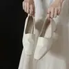 Sapatos Casuais Slip-On Quadrados de Couro Bovino de Primeira Camada, Estilo Novo Outono 2026, com Aumento Oculto de Altura, Confortáveis por Dentro e por Fora em Couro Integral, Pequenos Sapatos de Couro Fáceis de Calçar