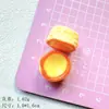 Tarta de huevo de pudín comida en miniatura para jugar accesorios de resina pegamento de crema horquilla DIY agujero para cordón hebilla de zapato colgante lote decorativo