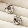 Brincos de metal irregulares com formato de flor, enrolados, estilo moda para o dia a dia, Europa e Estados Unidos, estilo frio simples