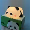Luz de Grifo de Silicona Lámpara de Noche Panda Luz de Noche para Grifo Lámpara de Mesita de Noche para Dormitorio Recargable y de Enchufe Doble Uso Luz Suave Protección Ocular Lámpara de Ambiente