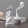 Enfeites de Personagem de Máscara Abstrata Personalizada Artesanato Plástico Criativo de Fumante Decorações para Entrada e Armário de Vinho
