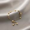 Pulseira Yunyao Inoxidável Mais Vendida Internacionalmente em Aço Titânio para Mulheres com Trevo de Cinco Folhas e Incrustação de Diamante, Personalidade Estilo Ins, Galvanoplastia a Vácuo 18K