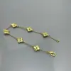 Pulsera Vanjia de Mini Flor de Seis Hojas y Trébol de Cuatro Hojas para Mujer, Versión Alta, Completamente Diamantada, Pulsera de Verano, Nicho de Gama Alta, Ins
