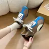 Zapatos de Estilo Retro Alemán para Mujer 2026 Otoño Nuevos de Suela Plana Alta Apariencia Exterior Ropa Exterior Colorido Retro Bloque Casual Versátil Zapatos Deportivos