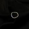 Anillo brillante con cadena de diamantes, diseño de nicho, ligero, lujoso, exquisito, combina con todo, pequeño, moderno, estilo frío.