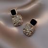 Aretes Negros de Tuerca Trendy Elegantes Celebridad de Internet de Corea del Sur Lujo Ligero de Alta Gama Cara Pequeña Joyería para la Oreja Aretes de Tuerca
