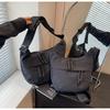 Bolsa de Lona Transfronteiriça Feminina Grande Capacidade 2025 Novo Verão Casual Nicho Bolsa Transversal High-End Commuter Bolsa Dumpling