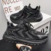 Zapatillas deportivas de hombre estilo coreano, de caña baja, suela gruesa, que aumentan la altura, nuevo calzado casual moderno resistente al desgaste para jóvenes, disponibles para venta al por mayor