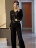 [En stock] Conjunto de moda de diseño nuevo otoño 2026 inspirado en Chanel: conjunto de dos piezas: chaqueta corta y pantalón ancho de cintura alta