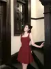 Vestido Negro y Blanco con Cuello en U y Tirantes Finos para Mujer, Nuevo Estilo Francés de Nicho de Alta Gama 2026, Vestido de Corte A con Falda Evasé