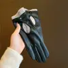 Guantes Cálidos de Doble Capa con Corte Sexy de Cuero Proteico para Mujer, Conjuntos de Hilo Tejido, Muñequeras Blancas de Belleza a Prueba de Viento y Frío