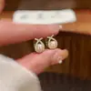 Brincos de Pérola com Cruz Micro-Cravejada para Mulheres 2025 Novo Estilo Quente Brincos de Alto Padrão Luxo Acessível Brincos Elegantes Versáteis para Mulheres