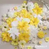 Flores artificiais de cores mistas pacote de material DIY flores falsas presilhas coroas de flores acessórios Hanfu cabeças de flores flores para uso em casamentos toque de alta qualidade