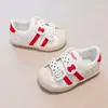 Zapatos Casuales Versátiles de Moda para Niñas 2026 Primavera/Otoño Nuevo Estilo Estampado de Moños para Niños Suela Suave Zapatos para Bebés Zapatos Blancos