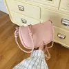 Bolsas Populares Femininas Deste Ano 2025 Verão Nova Bolsa de Ombro Casual de Nicho, Bolsa Transversal Elegante, Doce e Fashion