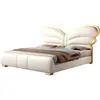 Cama Estofada em Forma de Borboleta de Luxo Leve Italiana para Casa, Cama de Casal de Madeira Maciça com Mesa de Cabeceira Inteligente