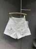 Shorts de Mezclilla Blancos de Corte A con Bordados Pesados de Colores Verano Nuevos de Cintura Alta Reductores de Edad Frescos Adelgazantes de Pierna Ancha Hot Pants