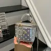 2026 Nuevo Bolso de Mano con Cadena Bolso de Hombro de Alto Valor con Lunares Moda Ins Bolso Cubo Simple con Personalidad Elegante