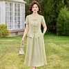 Conjunto Modelador 2026 para Mulheres Jacquard Verão Slim-fit Roupas para Mulheres de Meia-Idade e Idosas Estilo Chinês Vestido de Casamento da Sogra Saia da Mãe