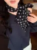 Chica Artística~ Bufanda de Cuello de Lunares Marrones y Verdes Estilo Coreano para Mujer, Bufanda de Cinta de Seda de Alta Gama, Accesorio Largo de Serpentina